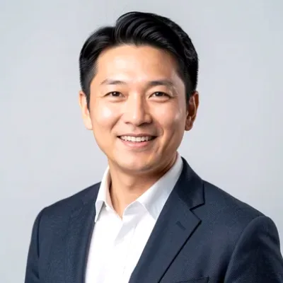 李华